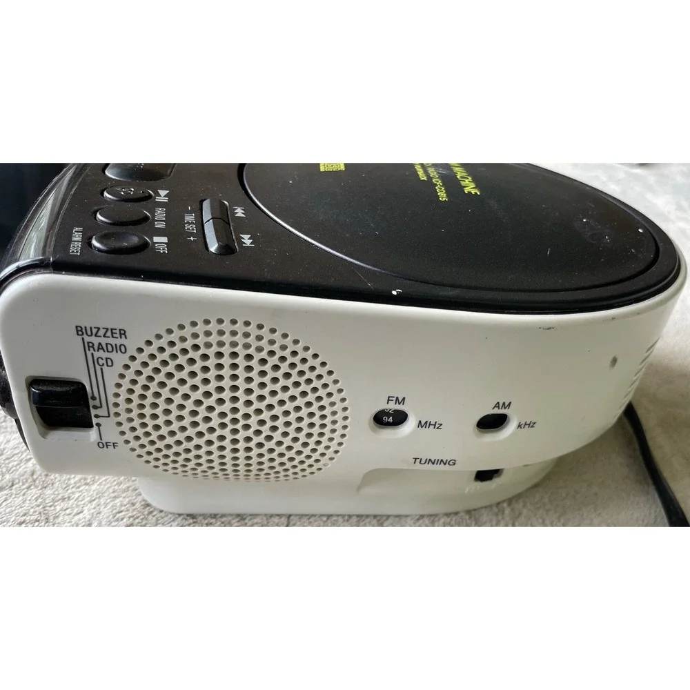Vintage Sony Dream Machine FM/AM CD Clock Radio Model ICF-CD815